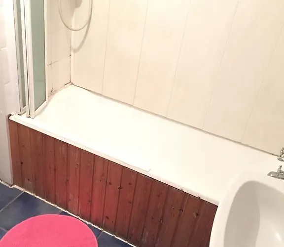 招待所 画廊公寓 *