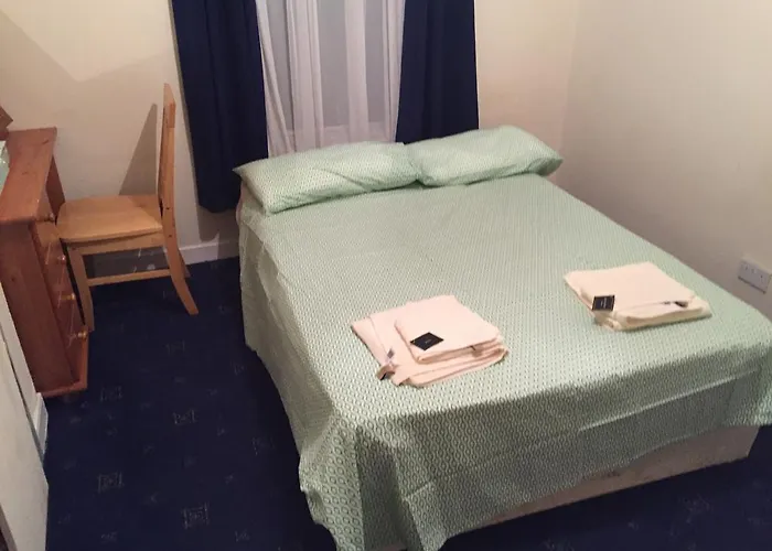 Pensión The Gallary *